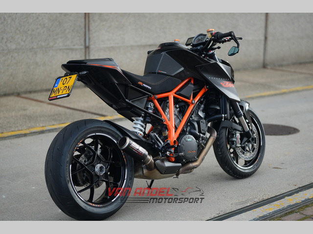 ktm - 1290-super-duke-r