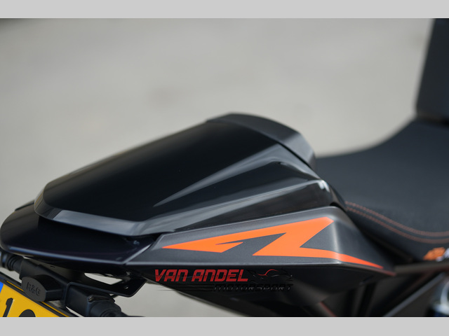 ktm - 1290-super-duke-r