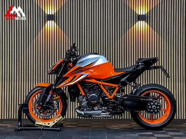 ktm - 1290-super-duke-r