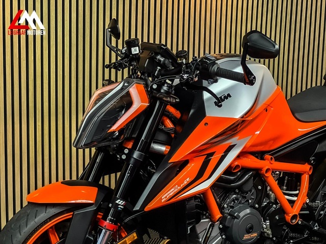 ktm - 1290-super-duke-r