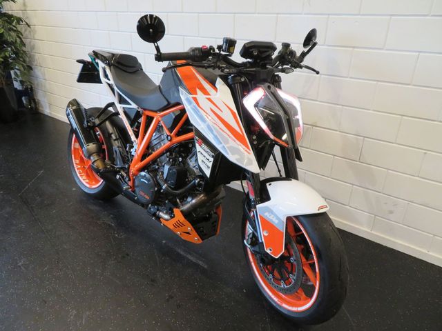 ktm - 1290-super-duke-r