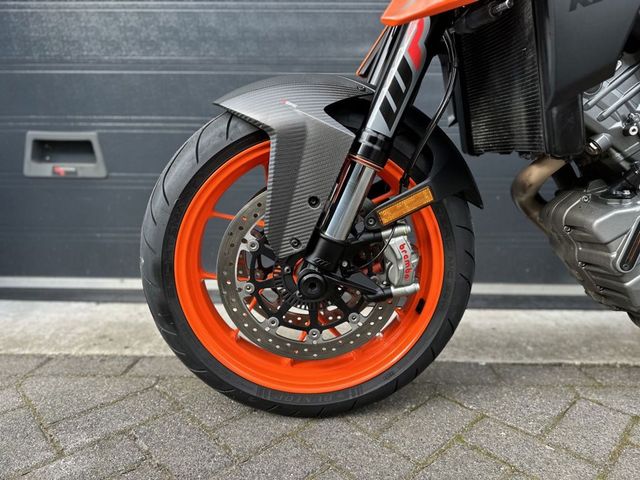 ktm - 1290-super-duke-r