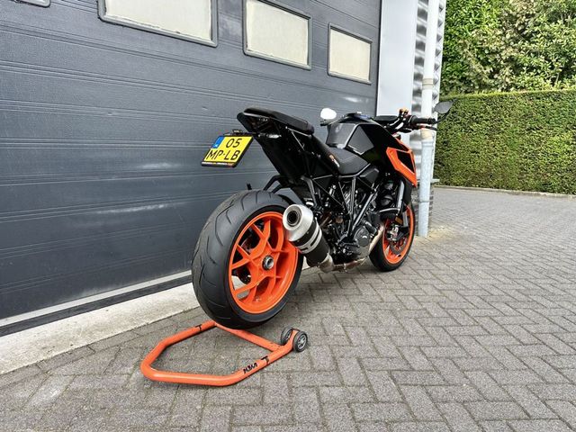 ktm - 1290-super-duke-r