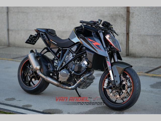 ktm - 1290-super-duke-r