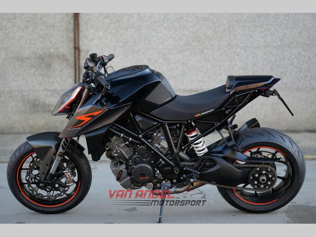 ktm - 1290-super-duke-r