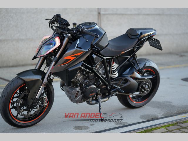 ktm - 1290-super-duke-r