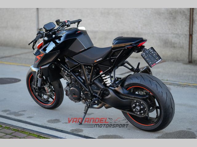 ktm - 1290-super-duke-r