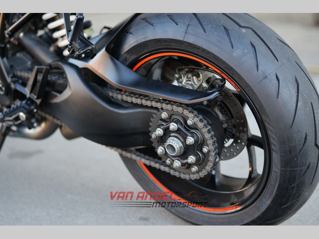 ktm - 1290-super-duke-r