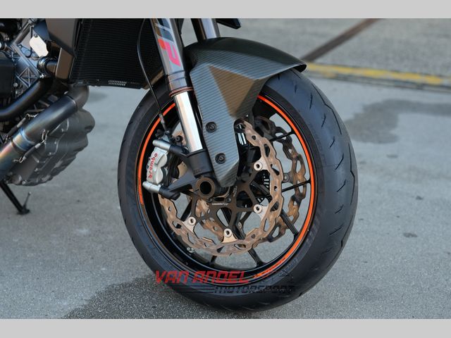 ktm - 1290-super-duke-r