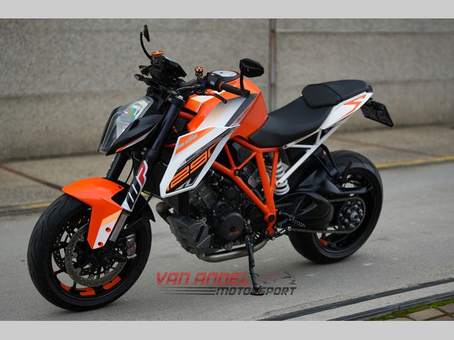 ktm - 1290-super-duke-r