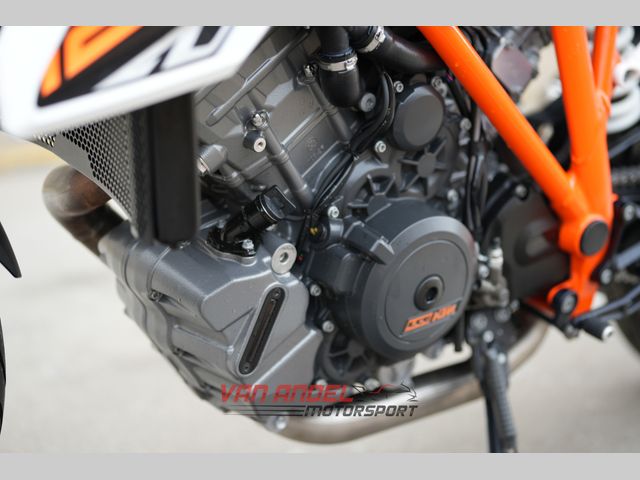 ktm - 1290-super-duke-r