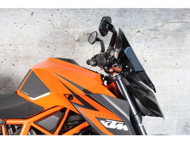 ktm - 1290-super-duke-r