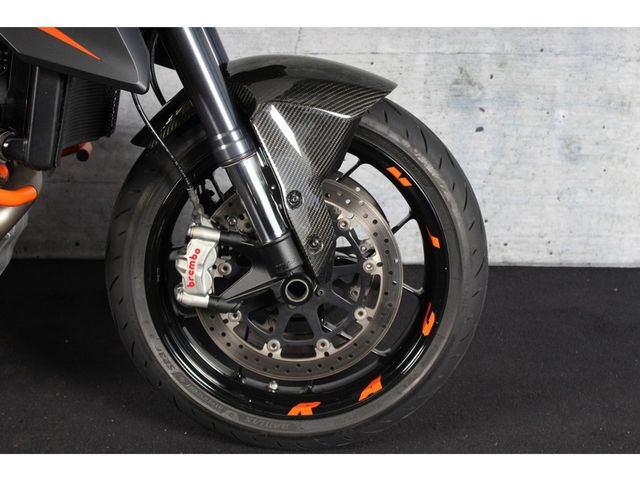 ktm - 1290-super-duke-r