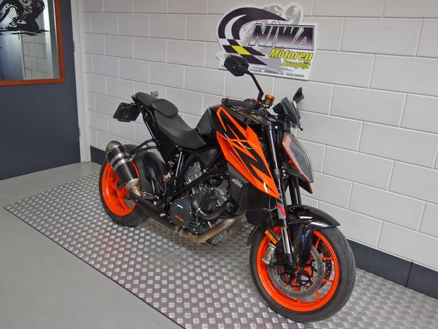 ktm - 1290-super-duke-r