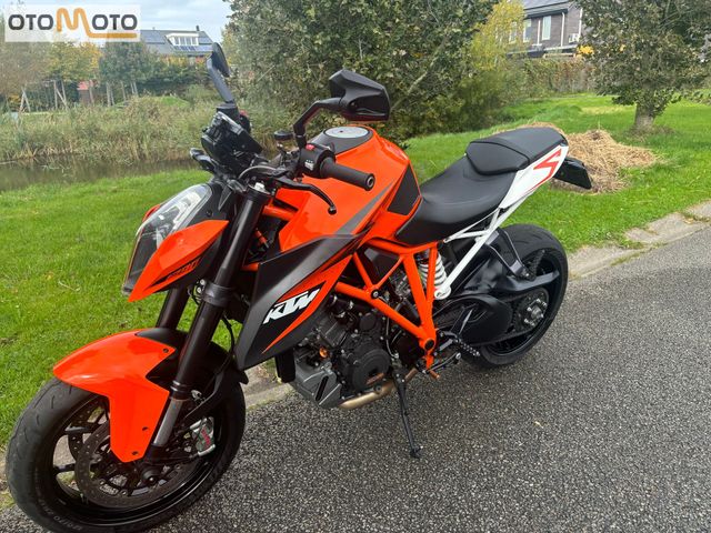 ktm - 1290-super-duke-r