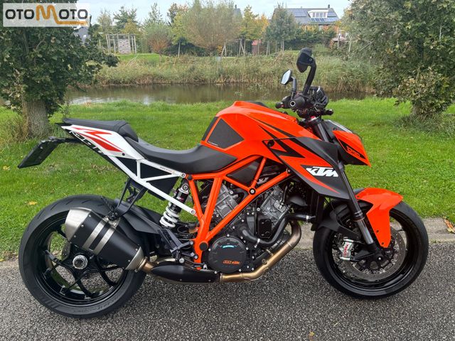 ktm - 1290-super-duke-r