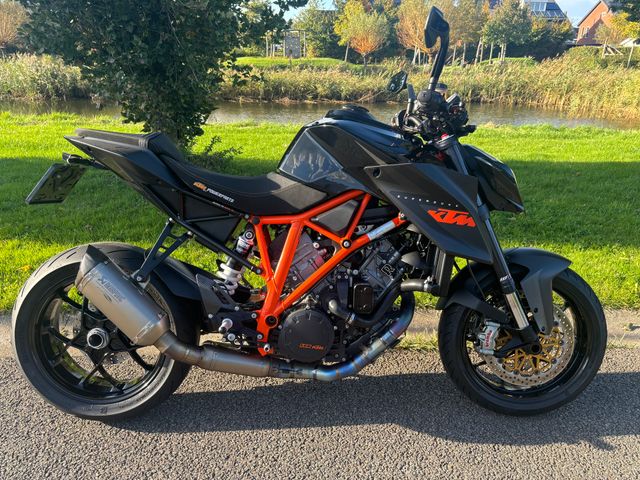 ktm - 1290-super-duke-r