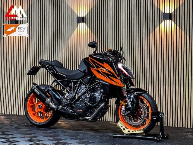 ktm - 1290-super-duke-r