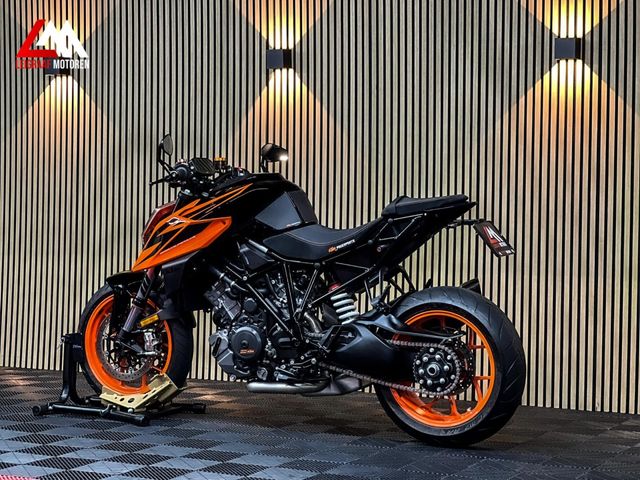 ktm - 1290-super-duke-r