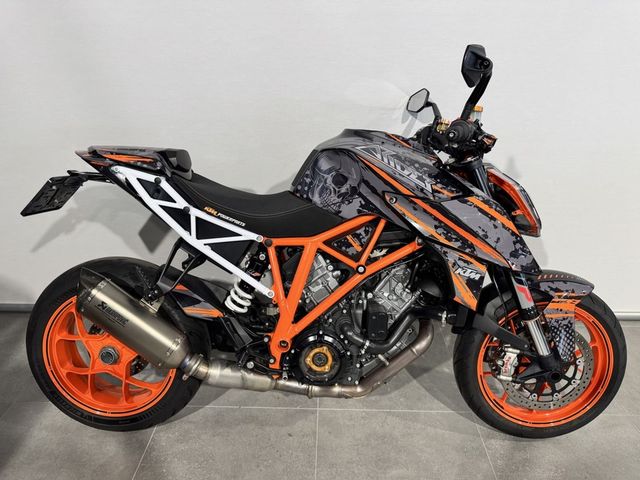 ktm - 1290-super-duke-r