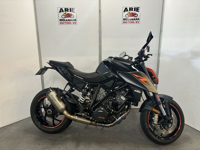 ktm - 1290-super-duke-r