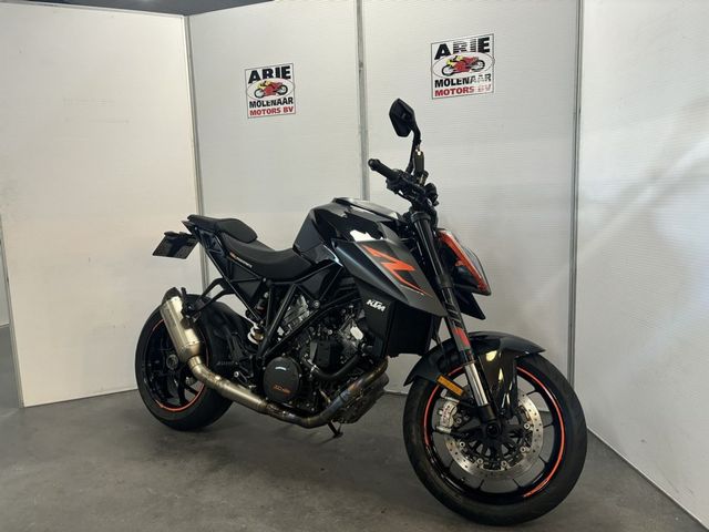 ktm - 1290-super-duke-r