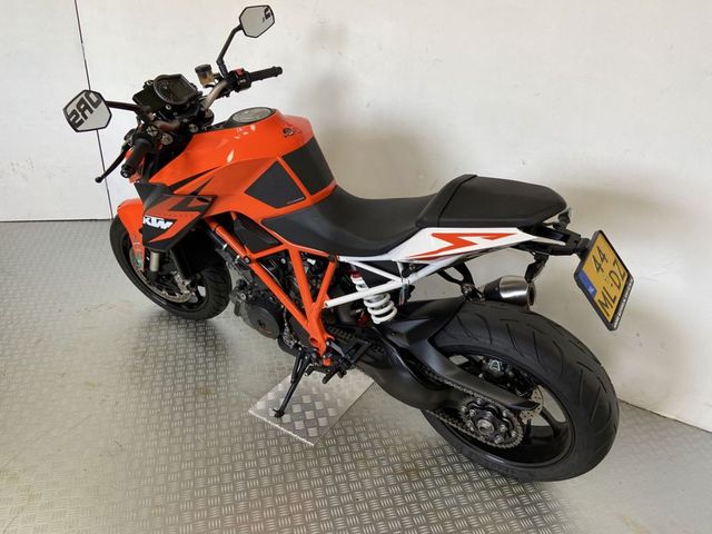 ktm - 1290-super-duke-r