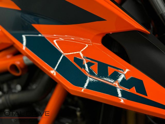 ktm - 1290-super-duke-r