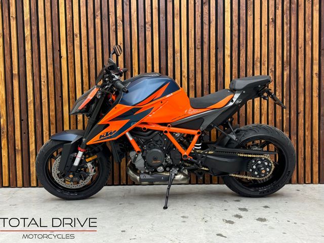 ktm - 1290-super-duke-r