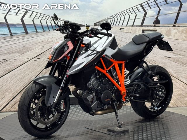 ktm - 1290-super-duke-r