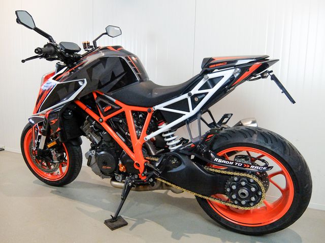 ktm - 1290-super-duke-r