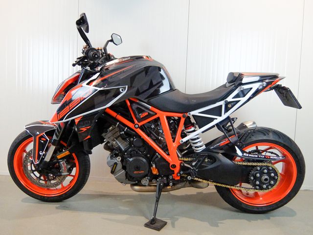 ktm - 1290-super-duke-r