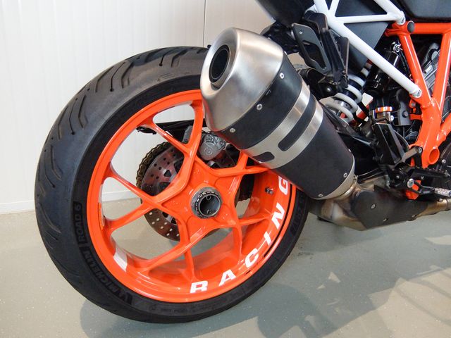 ktm - 1290-super-duke-r