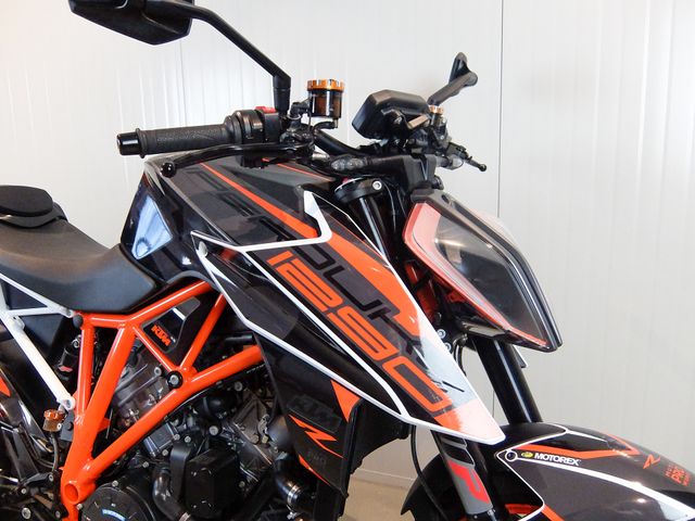 ktm - 1290-super-duke-r