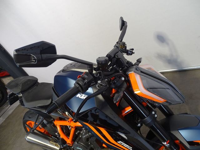 ktm - 1290-super-duke-r