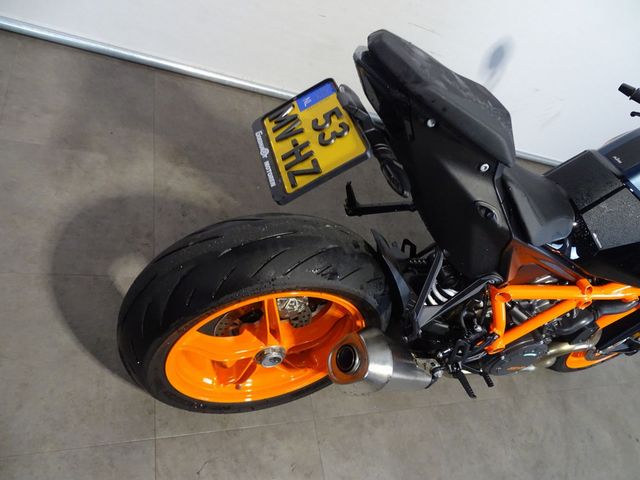 ktm - 1290-super-duke-r