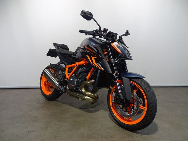 ktm - 1290-super-duke-r