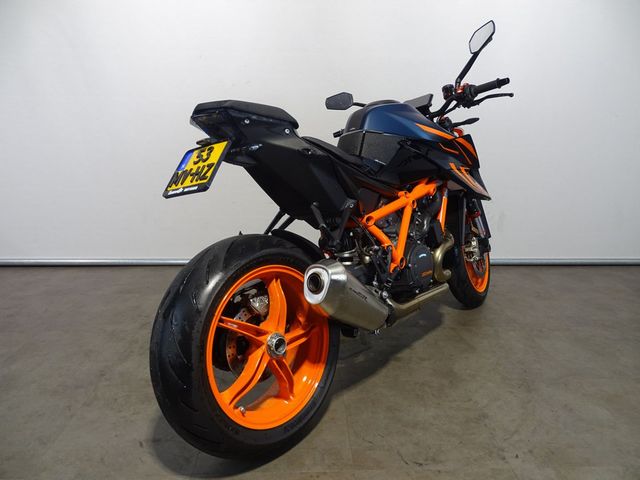 ktm - 1290-super-duke-r