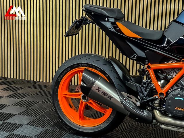 ktm - 1290-super-duke-r