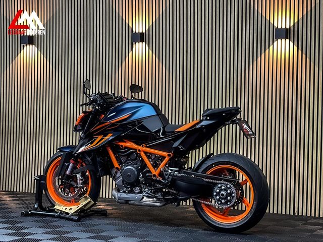 ktm - 1290-super-duke-r