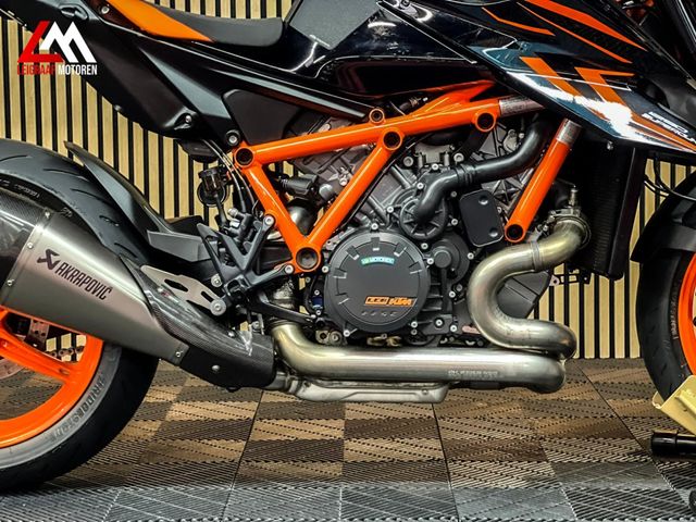 ktm - 1290-super-duke-r