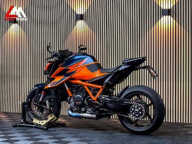 ktm - 1290-super-duke-r