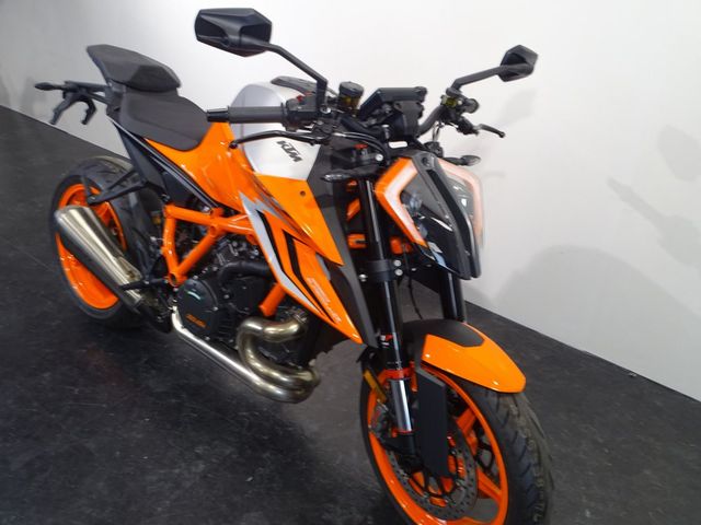 ktm - 1290-super-duke-r