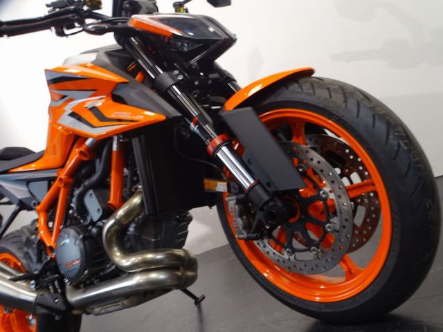 ktm - 1290-super-duke-r