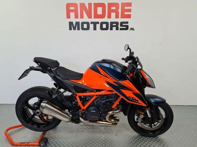 ktm - 1290-super-duke-r