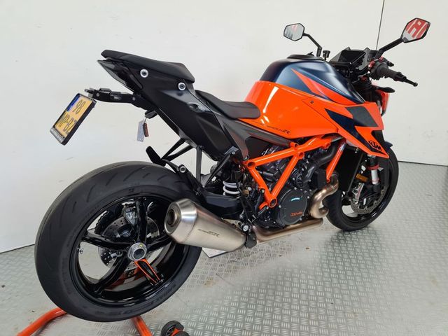 ktm - 1290-super-duke-r