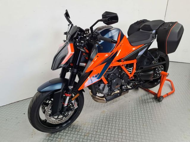 ktm - 1290-super-duke-r