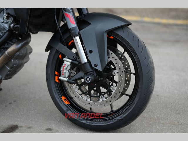 ktm - 1290-super-duke-r