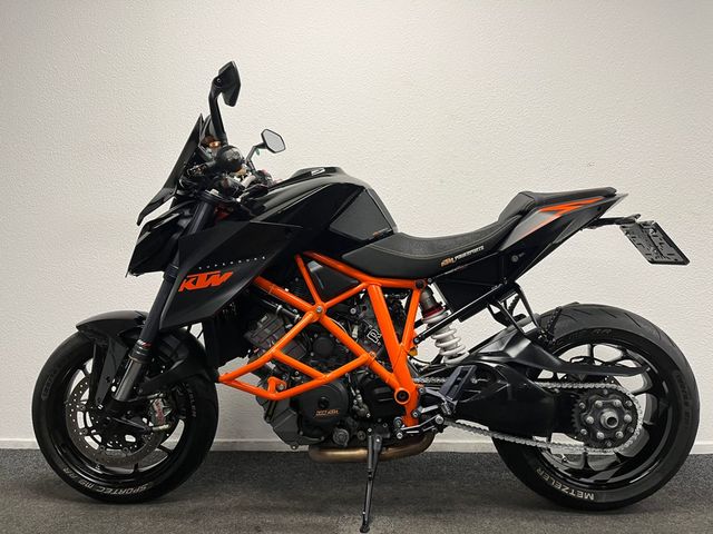 ktm - 1290-super-duke-r