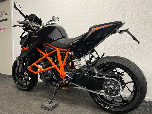 ktm - 1290-super-duke-r